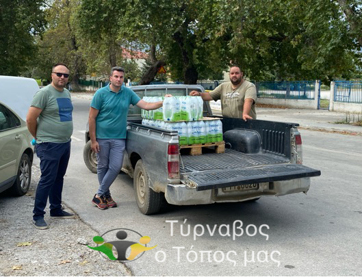 Συνεχίζεται η διανομή δωρεάν νερού στους κατοίκους του Αργυροπουλίου