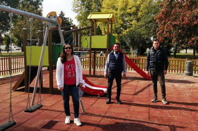 Ο Δήμος Τυρνάβου Αναβαθμίζει τις παιδικές χαρές