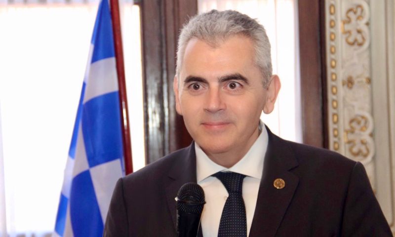 Μ. Χαρακόπουλος για εορτή Θεοφανείων: Η Ελλάδα μπορεί ς να αντιμετωπίσει την “τρίαινα” της κρίσης!