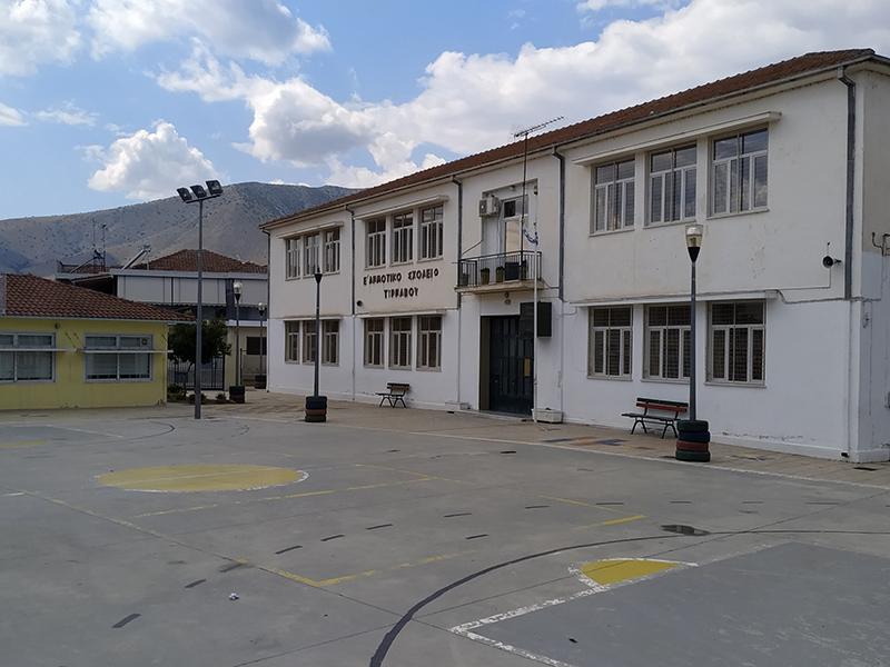 Πώς μπορεί ο εκπαιδευτικός να βοηθήσει ένα παιδί που αποκαλύπτει τις δύσκολες & επικίνδυνες καταστάσεις που βιώνει;
