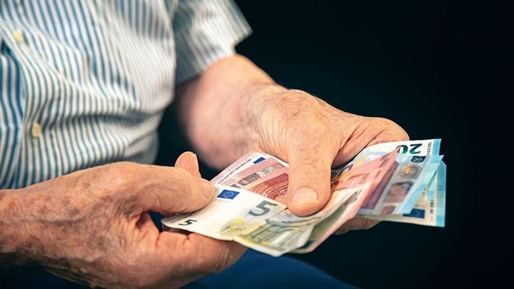 Ξεκίνησαν οι πληρωμές των συντάξεων Φεβρουαρίου στους συνταξιούχους