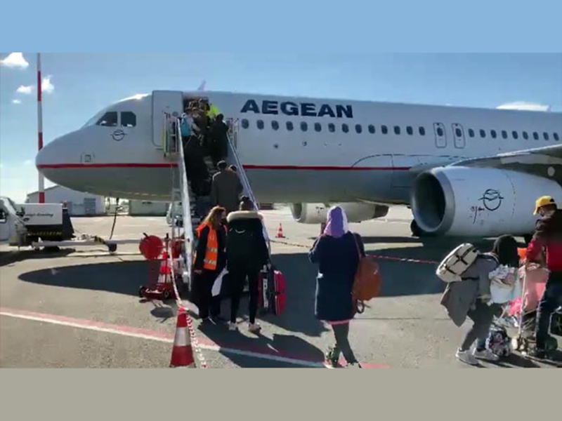 Αναχώρησε η πρώτη απευθείας πτήση από τη Λέσβο για τη Γερμανία με 116 αναγνωρισμένους πρόσφυγες