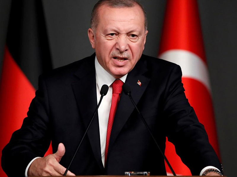 Σημάδια πανικού παρουσιάζει η κυβέρνηση Ερντογάν στη διαχείρηση της οικονομικής κρίσης