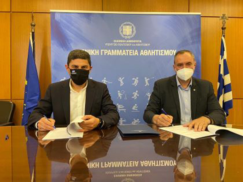 Σύμβαση με τον Δήμο Τυρνάβου, για «Δημιουργία βοηθητικών γηπέδων και λοιπών αθλητικών εγκαταστάσεων», προϋπολογισμού 218.000€, υπέγραψε o Υφυπουργός Αθλητισμού