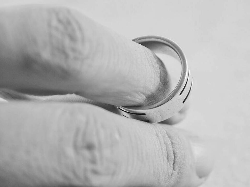 Ήρθε το e-διαζύγιο: Τα οκτώ βήματα για τη λήξη των γάμων