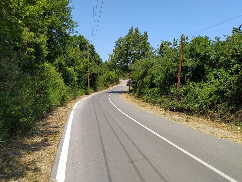 Καθαρό από χόρτα 60 χλμ οδικό δίκτυο αρμοδιότητας της Περιφέρειας Θεσσαλίας από το Καστρί Λουτρό μέχρι Ρακοπόταμο