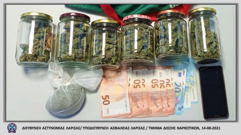 Συνελήφθη ημεδαπός στη Λάρισα, κατηγορούμενος για παράβαση της νομοθεσίαςπερί ναρκωτικών