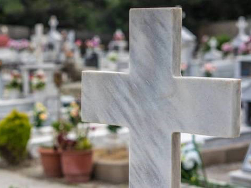 Άσηπτοι οι νεκροί του κορονοϊού στη Λάρισα – Προβληματισμός μετά τις πρώτες εκταφές στο κοιμητήριο