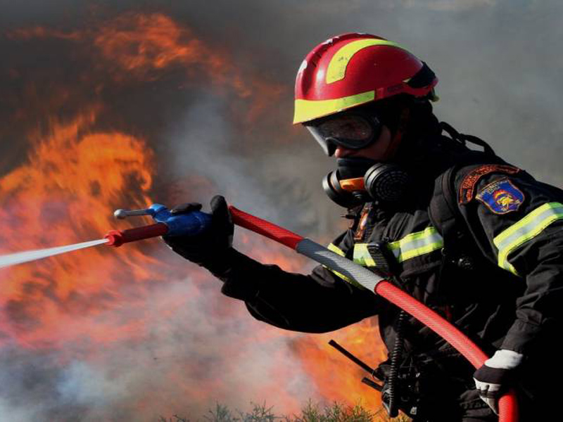 Στη μάχη για την αντιμετώπιση των δασικών πυρκαγιών 200 Ευρωπαίοι πυροσβέστες