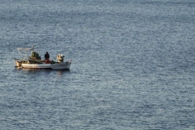 Αγνοούμενος ψαράς βγήκε σήμερα ζωντανός στη Βελίκα μετά από 5 μέρες που αγνοούνταν