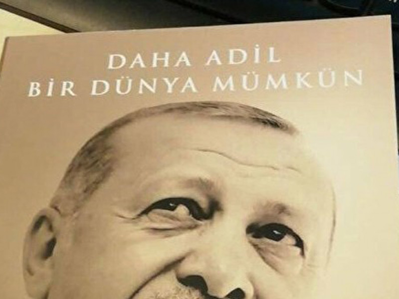 «Ένας δικαιότερος κόσμος είναι εφικτός» Πολλές αντιδράσεις στην Τουρκία για το βιβλίο του Ερντογάν