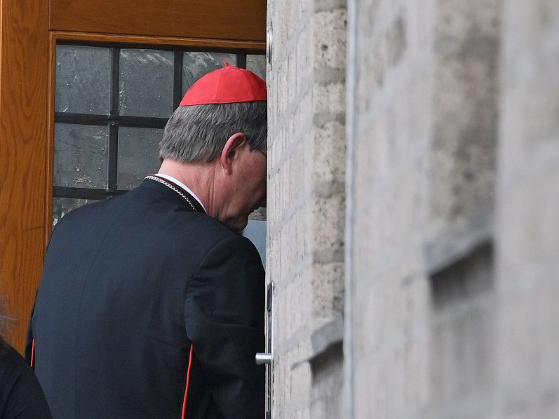 Έκθεση καταπέλτης για την Καθολική Εκκλησία:  216.000 ανήλικοι έχουν κακοποιηθεί σεξουαλικά