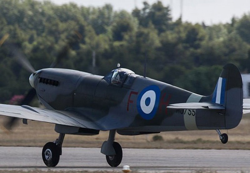 Ανακατασκευασμένο Spitfire MJ755 στη στρατιωτική παρέλαση της Θεσσαλονίκης