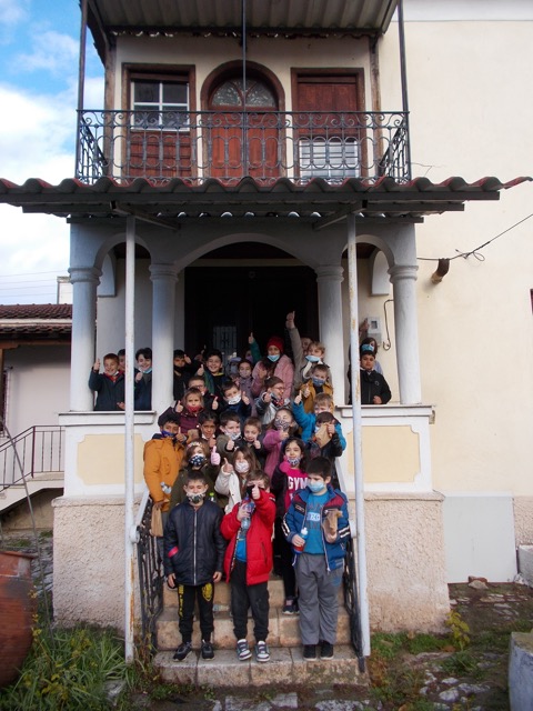 Δράσεις εθελοντισμού στο 4ο Δημοτικό Σχολείο Τυρνάβου