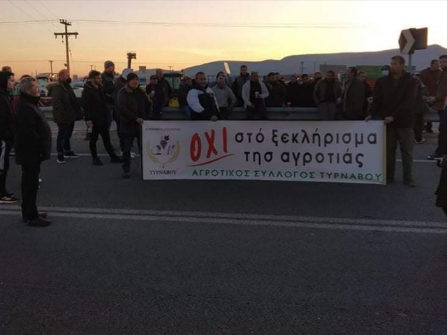 Α.Σ.: Νέο κάλεσμα προς αγρότες και φορείς για συγκέντρωση αύριο στις 11 το πρωί στο μπλόκο Τυρνάβου