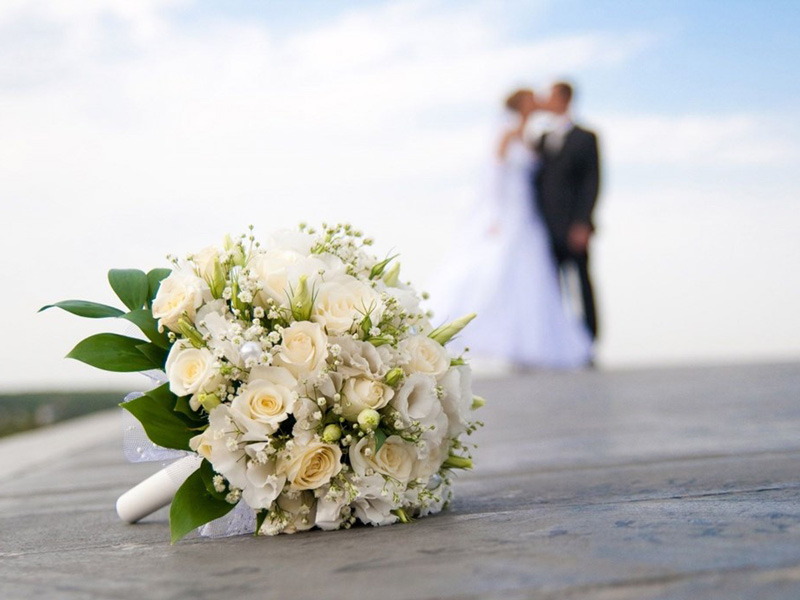 Έρευνα εξηγεί ποια και γιατί είναι η καλύτερη ηλικία για γάμο