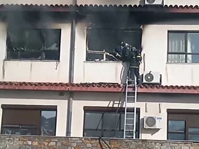Έκτακτο: Φωτιά στο νοσοκομείο Παπανικολάου στη Θεσσαλονίκη ένας νεκρός (βίντεο)