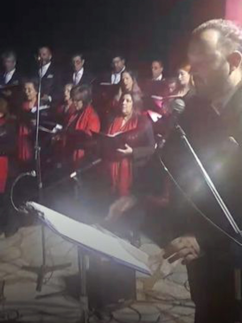Μάγεψε η αφήγηση του Αλέξανδρου Μπεκίρη στη συναυλία στον Προφήτη Ηλία Τυρνάβου