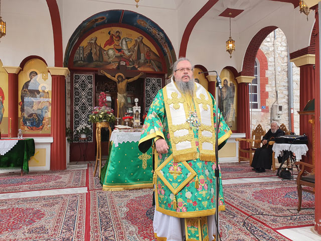 Η Κυριακή των Βαίων στον Άγιο Γεώργιο, χοροστατούντος του Μητροπολίτη Λαρίσης και Τυρνάβου
