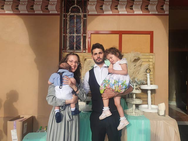 Ο Γιώργος Πεχλιβανίδης και η Χρύσα Γκάγκα από τον Τύρναβο, βάφτισαν το γιό τους