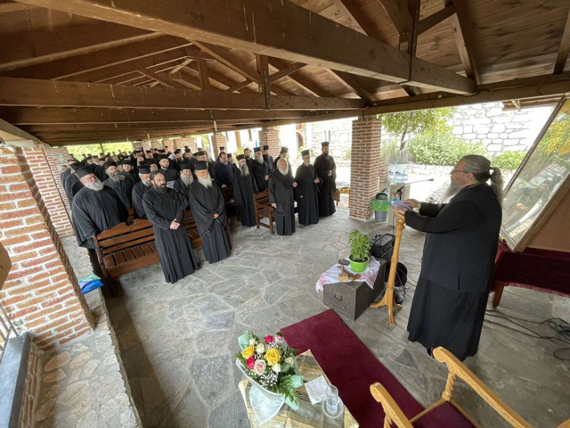 Στην Ιερά Μονή Προφήτη Ηλία Τυρνάβου πραγματοποιήθηκε η Ιερατική σύναξη