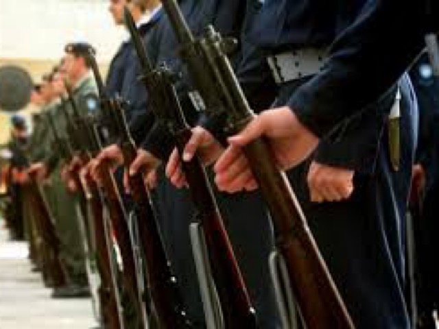 Αναρτήθηκε στη Διαύγεια ο αριθμός των εισακτέων στις στρατιωτικές σχολές των Ενόπλων Δυνάμεων