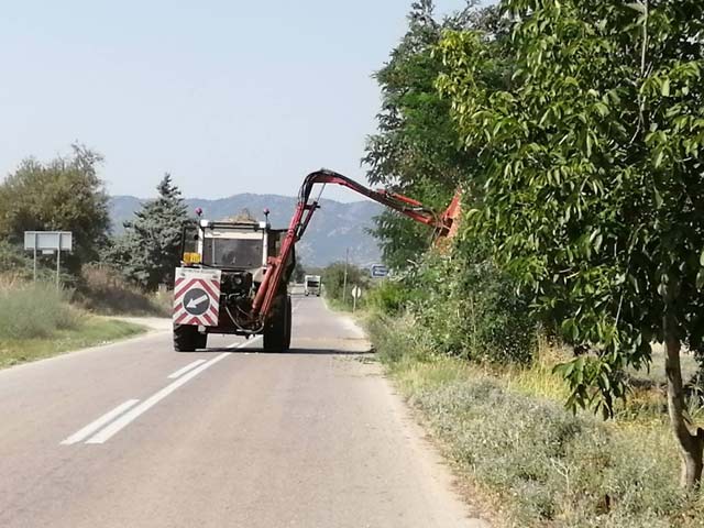 Καθαρό από χόρτα 500 χλμ οδικό δίκτυο αρμοδιότητας της Περιφέρειας Θεσσαλίας στην Π.Ε. Λάρισας