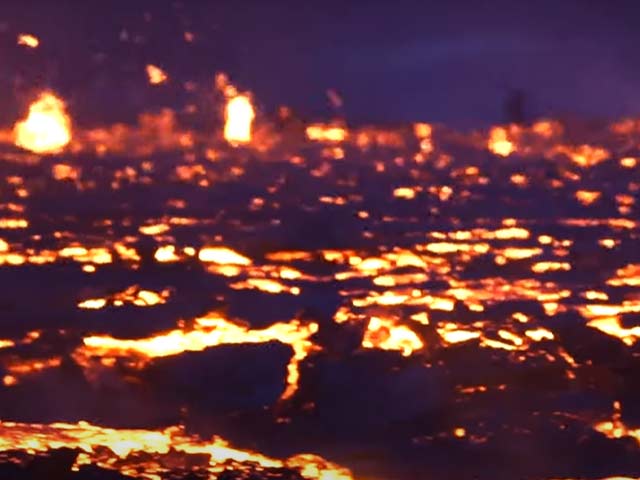 Καθηλώνουν οι εικόνες από την έκρηξη του ηφαιστείου στην Ισλανδία (Βίντεο & Εικόνες)