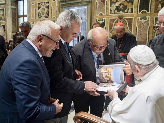 Συνάντηση Μάξιμου Χαρακόπουλου με Πάπα Φραγκίσκο για Αγία Σοφία