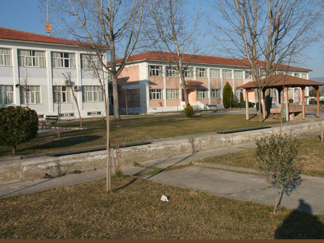 Δήμος Τυρνάβου: Μήνυση κατά αγνώστων για κλοπή και φθορά ξένης περιουσίας στο Γυμνάσιο Αμπελώνα