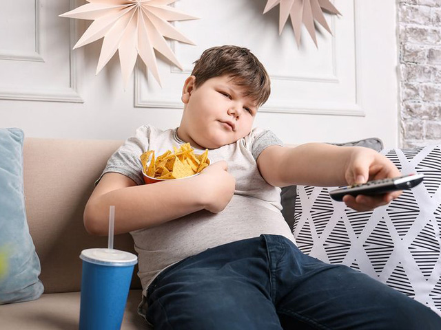 Παιδική παχυσαρκία: Το 1/3 του πληθυσμού το 2030 θα έχουν το χαρακτηρισμό του παχύσαρκου