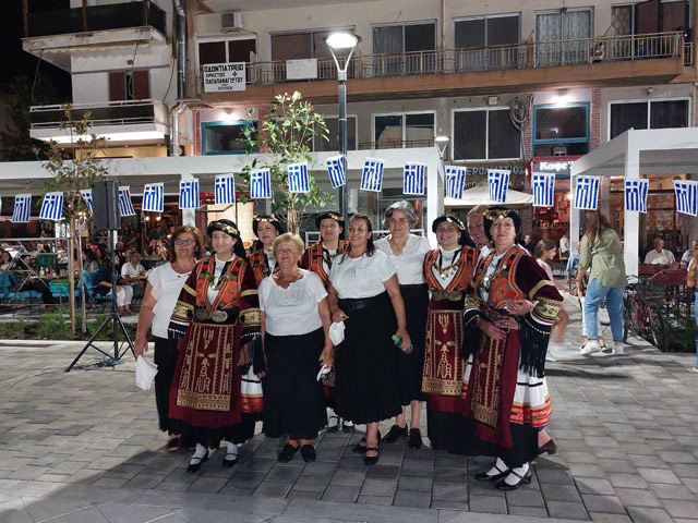 Ο Πολιτιστικός Σύλλογος Πλατανουλίων και ο Σύλλογος Γυναικών Αργυροπουλίου στην εκδήλωση εορτασμού της απελευθέρωσης του Τυρνάβου