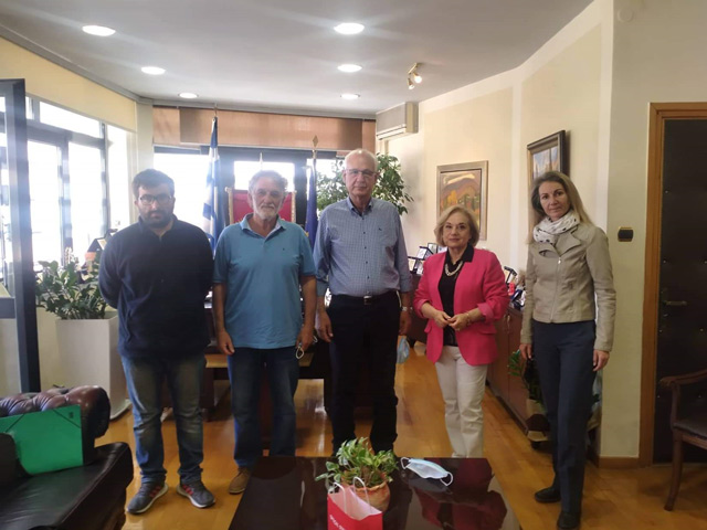 Σύλλογος Εικαστικών Ν. Λάρισας: Εθιμοτυπική επίσκεψη στον Δήμαρχο Λαρισαίων