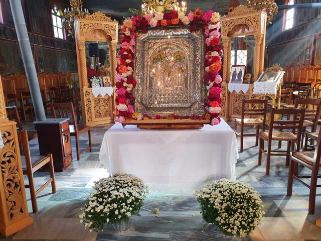 Θεία Λειτουργία και Αγιασμός υπέρ υγείας στον Ιερό Ναό Αγίων Αναργύρων στον Τύρναβο
