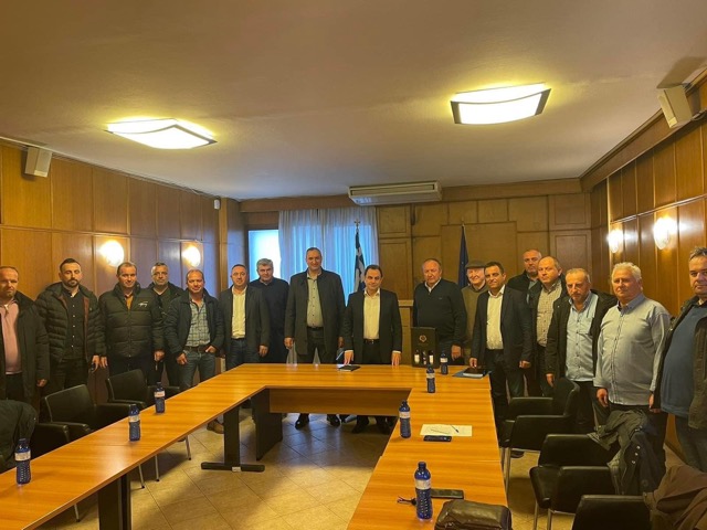 Συνάντηση ΥπΑΑΤ, Γ. Γεωργαντά με παραγωγούς και συνεταιριστικές οργανώσεις του Τυρνάβου