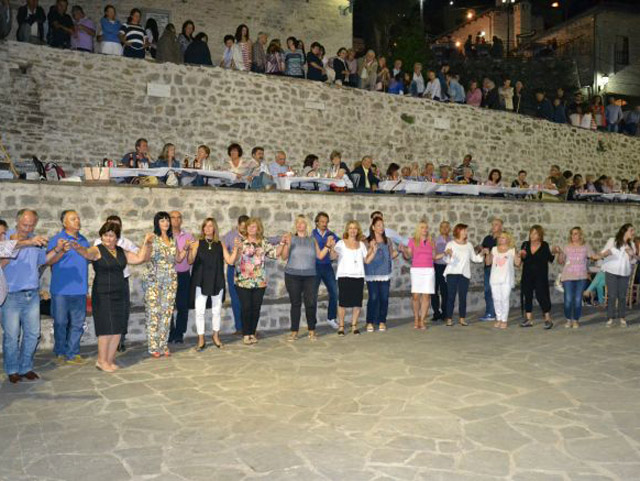 Δυο ιστορικοί παραδοσιακοί ελληνικοί χοροί εντάχθηκαν στην Άυλη Παγκόσμια Πολιτιστική Κληρονομιά της UNESCO