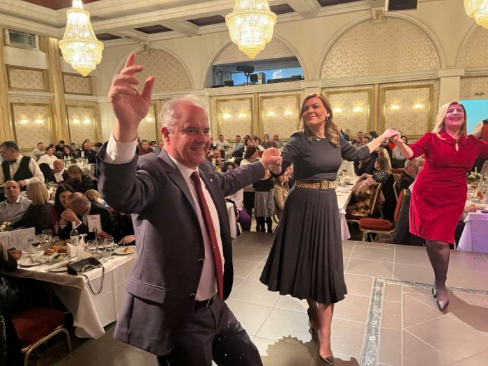 Στον ετήσιο χορό του Μ.Ε.Σ. Απανταχού Παραποταμιτών ο δήμαρχος Τεμπών