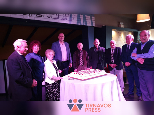 Έκοψαν την πίτα του 2023 οι Συνταξιούχοι ΟΑΕΕ Τυρνάβου και Περιχώρων