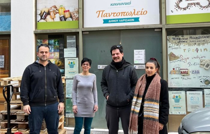 Τρόφιμα από τη Νεολαία του ΣΥΡΙΖΑ – ΠΣ Λάρισας στο Κοινωνικό Παντοπωλείο