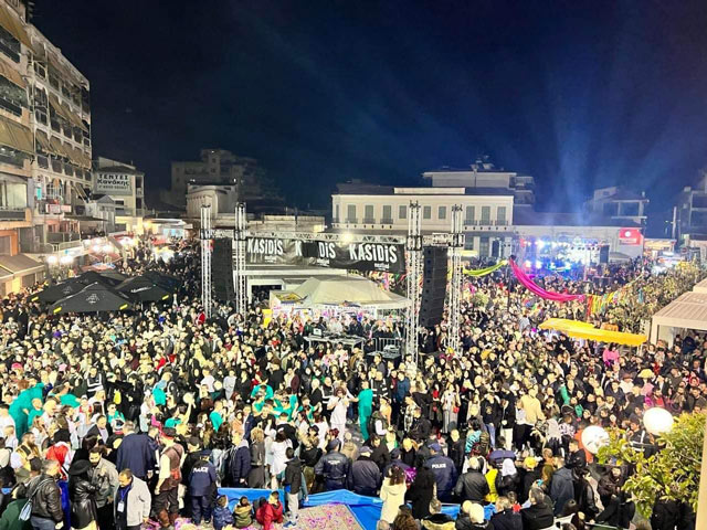 Απίστευτο το φετινό καρναβάλι – Το βίντεο της μεγάλης παρέλασης του Τυρναβίτικου Καρναβαλιού 2023