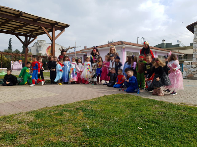 Το 2ο Νηπιαγωγείο Τυρνάβου γιορτάζει το καρναβάλι