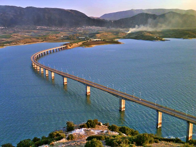 Ετοιμάζεται το άνοιγμα της γέφυρας των Σερβίων