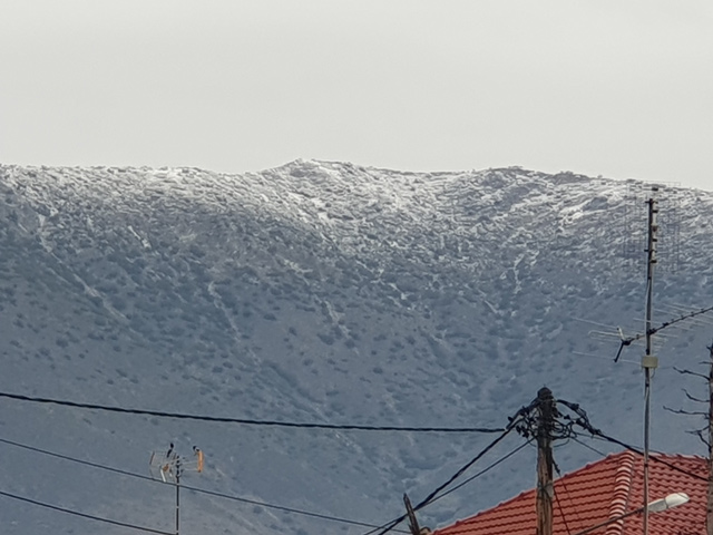 Χιόνι το πρωί στο Λουσφάκι Τυρνάβου