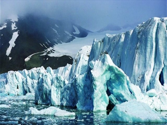 Ανησυχία στην επιστημονική κοινότητα: Αποκολλήθηκε το μεγαλύτερο παγόβουνο του κόσμου από την Ανταρκτική