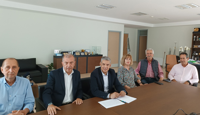 Υπογράφηκε η Προγραμματική Σύμβαση ανάμεσα στην Περιφέρεια Θεσσαλίας και τον  Ελληνικό Ορειβατικό Σύλλογο Λάρισας για την κατασκευή Λίφτ στον Κίσσαβο