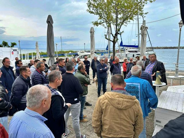 Κάτοικοι του Πλαταμώνα ζητούν να λειτουργήσει και πάλι το λιμάνι
