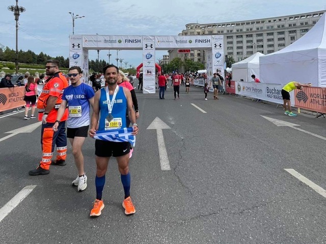 Ο τυρναβίτης Ταμπόσης Ιωάννης έτρεξε στον Διεθνή ημιμαραθώνιο στο Βουκουρέστι