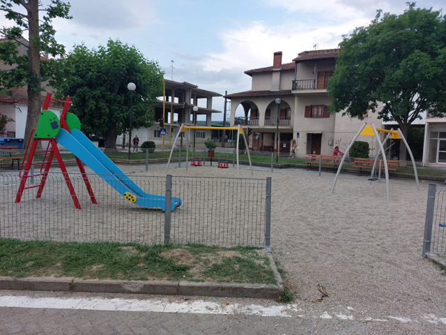Ανανεώθηκε η παιδική χαρά στο πάρκο της Αγίας Ανάληψης – Δέκα νέες παιδικές χαρές στο Δήμο Τυρνάβου