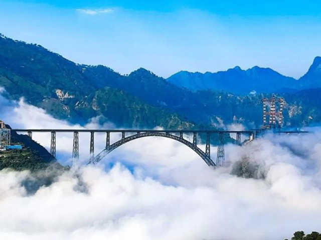 Ινδία: Η υψηλότερη γέφυρα στον κόσμο με μήκος 1.315 μέτρα