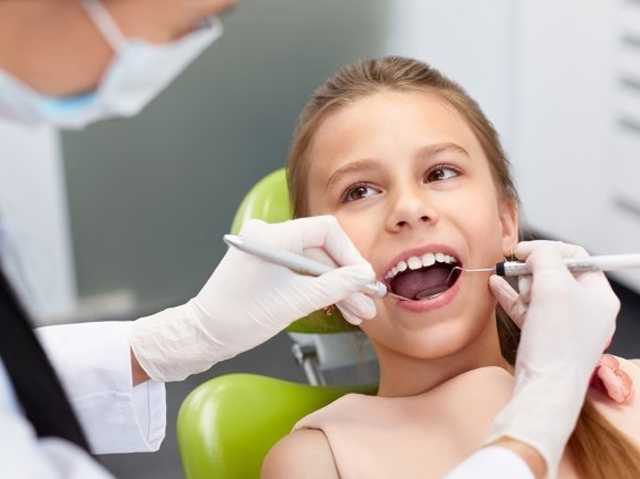 Ξεκίνησε σήμερα το προληπτικό πρόγραμμα οδοντιατρικής για όλα τα παιδιά από 6 ως 12 ετών